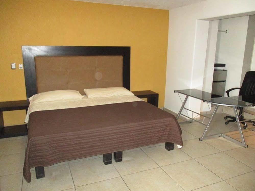 Hotel Flores Guamuchil ภายนอก รูปภาพ