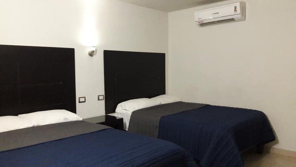 Hotel Flores Guamuchil ภายนอก รูปภาพ